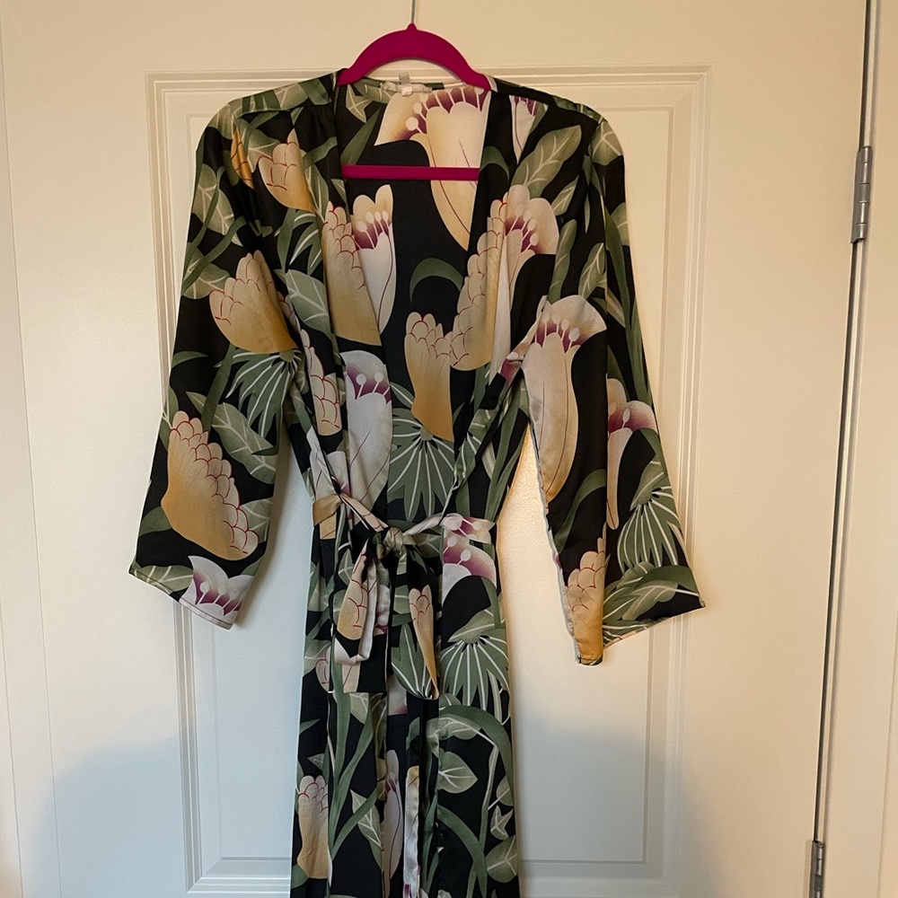 Love and Harmony Floral Kimono